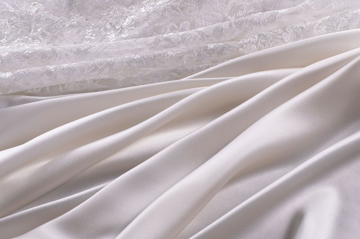 Wedding fabrics dress gorgeous readying cut organza satin guipure stretch underlining lace shot out