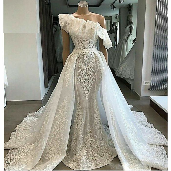 Wedding dress sleeves detachable